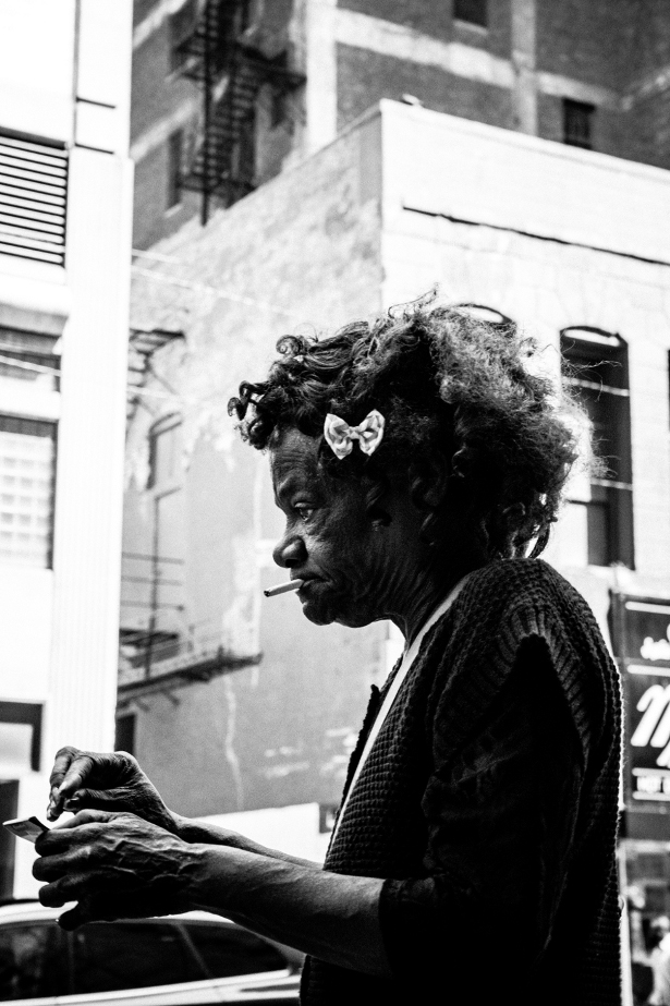 Chicago street photography Pretty Lady With A Bow - GritStreet