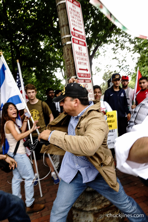 Israeli supporter became violent during the Nation March on the White House. 