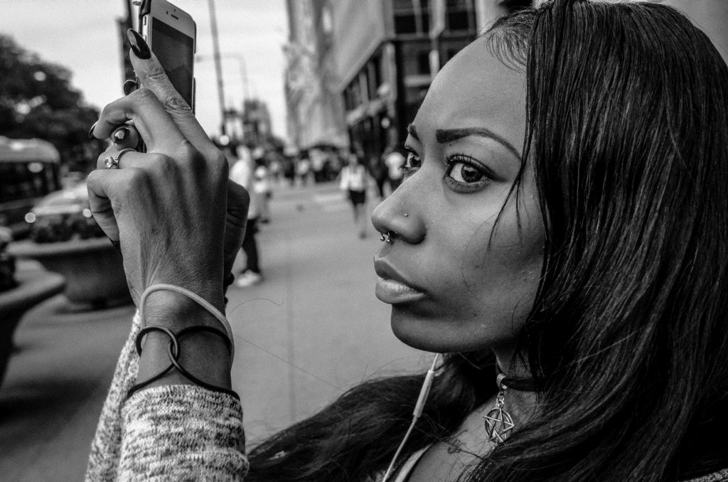 Chicago Street Photography Nikkor 24mm 2.8 AI-S No Crop 
